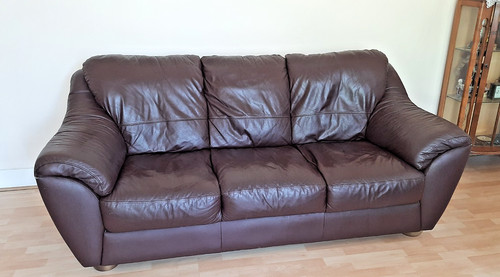 Comfortable and seater - 2,